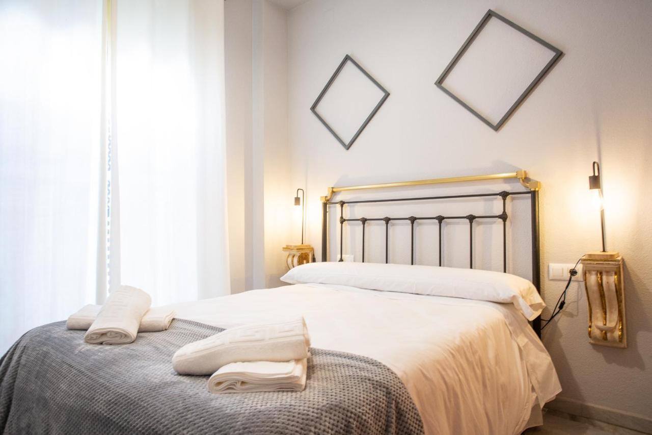 Wish Suite Torres De Sevilla Esterno foto